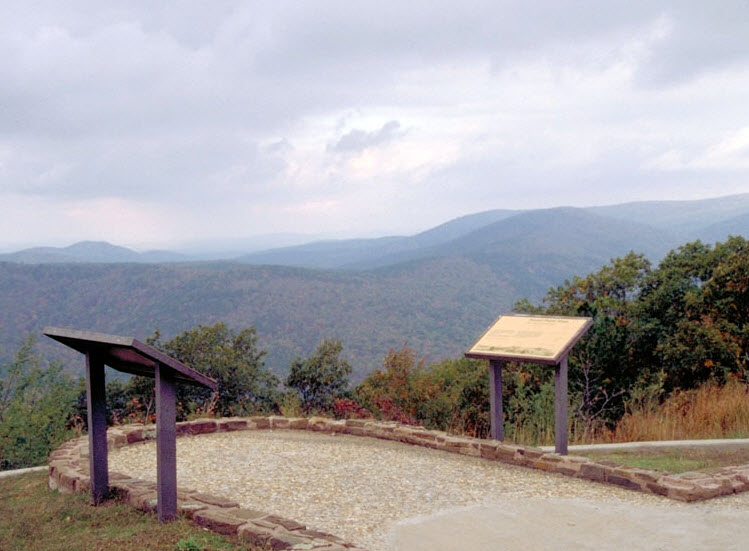Talimena National Scenic Byway, Oklahoma, USA (Scenic Point) | USAvora